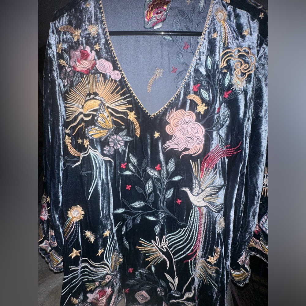 Johnny Was Blue Slate Grey Velvet Embroidered V‑Neck Tunic